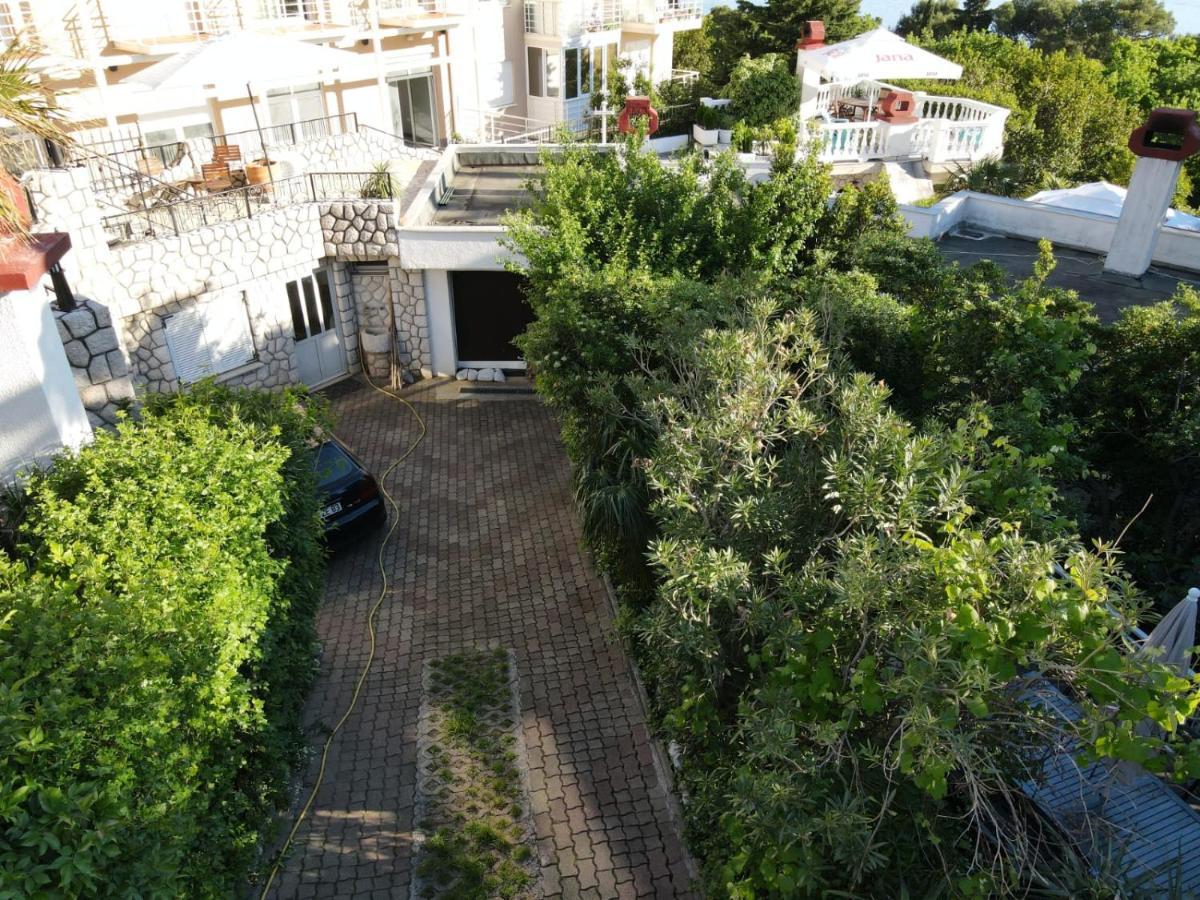 La Villa - Beach House & Rooms Crikvenica Exterior photo